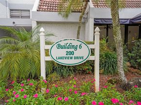 200 Lakeview Dr 101, Weston FL 33326