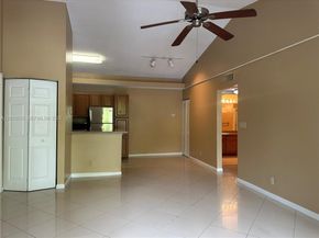 731 Lyons Rd 16203, Coconut Creek FL 33063