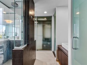 1040 Biscayne Blvd 1107, Miami FL 33132