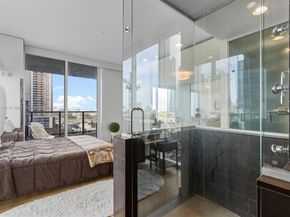 1040 Biscayne Blvd 1107, Miami FL 33132