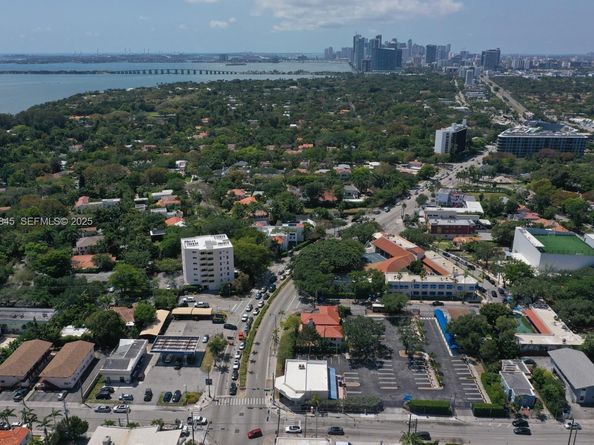631 NE 60th St, Miami FL 33137