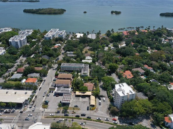 631 NE 60th St, Miami FL 33137