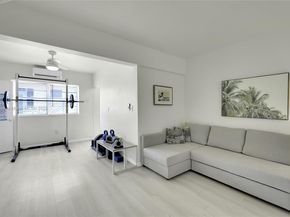 4730 Pine Tree Dr 14, Miami Beach FL 33140