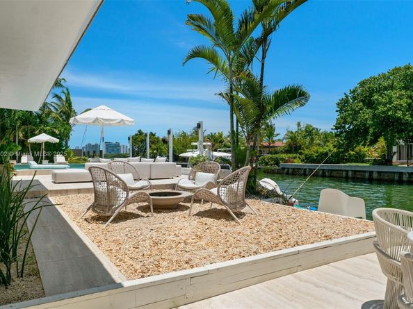 1250 NE 87th St, Miami FL 33138