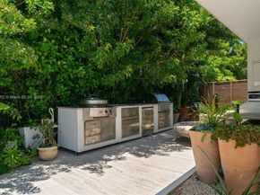 1250 NE 87th St, Miami FL 33138
