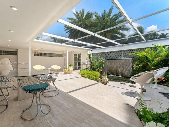 1250 NE 87th St, Miami FL 33138