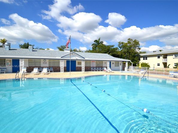 1451 N 12th Ct 8B, Hollywood FL 33019