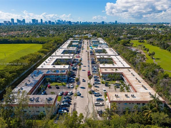 1451 N 12th Ct 8B, Hollywood FL 33019