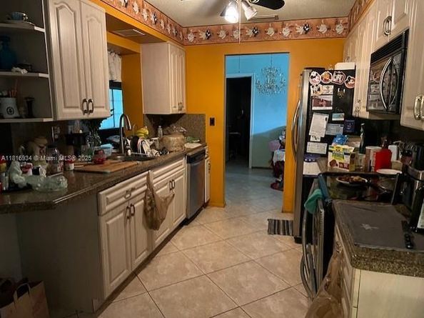 7422 NW 70th Ave, Tamarac FL 33321