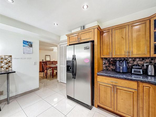 16475 Golf Club Rd 202, Weston FL 33326