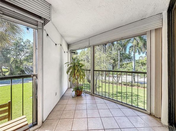 16475 Golf Club Rd 202, Weston FL 33326