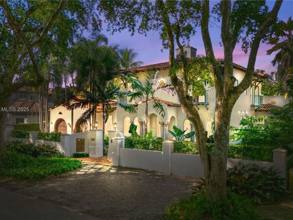 1511 Alegriano Ave, Coral Gables FL 33146