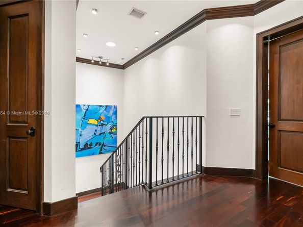 1511 Alegriano Ave, Coral Gables FL 33146