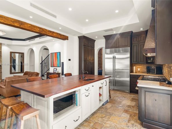 1511 Alegriano Ave, Coral Gables FL 33146