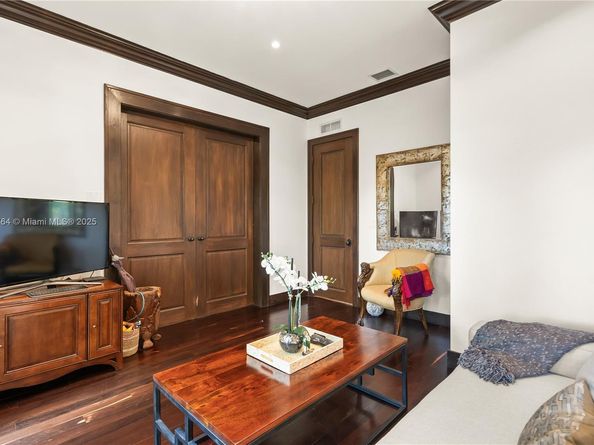1511 Alegriano Ave, Coral Gables FL 33146
