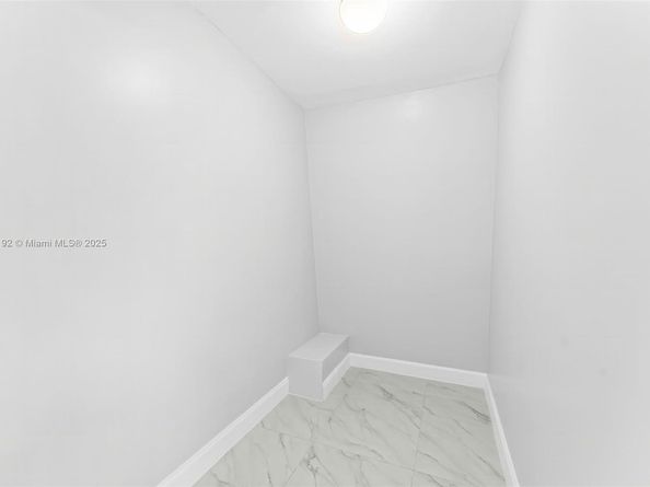 2557 Lakeview Ct 2557, Cooper City FL 33026