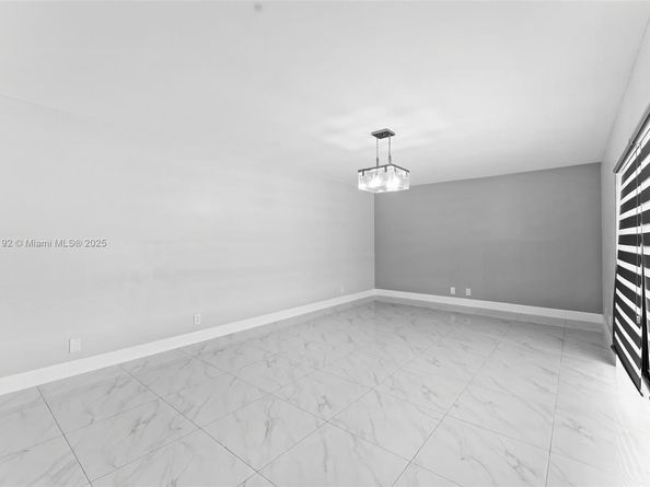 2557 Lakeview Ct 2557, Cooper City FL 33026