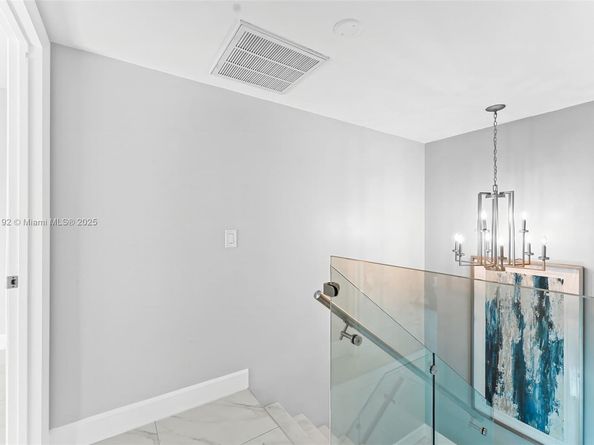 2557 Lakeview Ct 2557, Cooper City FL 33026