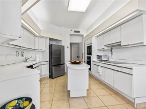 3802 NE 207th St 2704, Aventura FL 33180