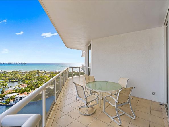 3802 NE 207th St 2704, Aventura FL 33180