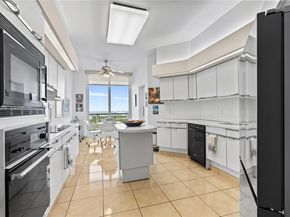 3802 NE 207th St 2704, Aventura FL 33180