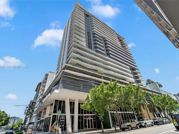1010 SW 2nd Ave 2201, Miami FL 33130
