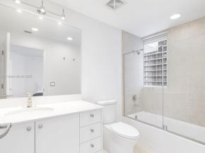 60 SW 13th St 2500, Miami FL 33130