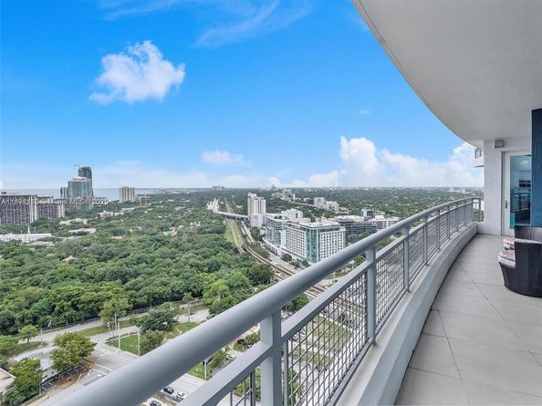 60 SW 13th St 2500, Miami FL 33130