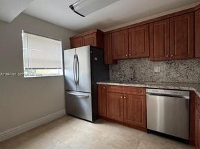 8327 SW 137th Ave 8327, Miami FL 33183