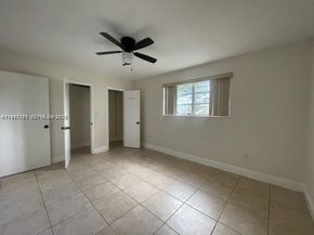 8327 SW 137th Ave 8327, Miami FL 33183