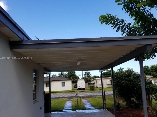 1016 NE 4 Avenue, Homestead FL 33030