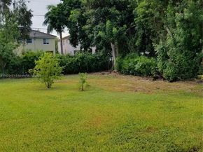 1016 NE 4 Avenue, Homestead FL 33030
