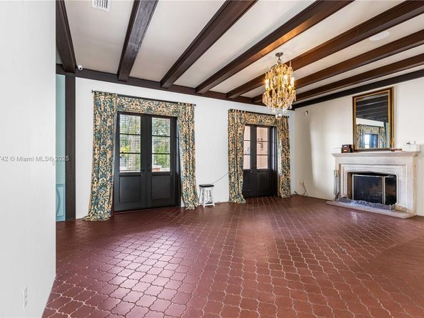 1181 S Alhambra Cir, Coral Gables FL 33146