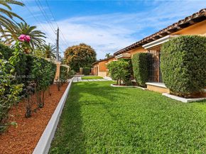 1181 S Alhambra Cir, Coral Gables FL 33146