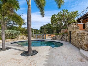 1181 S Alhambra Cir, Coral Gables FL 33146