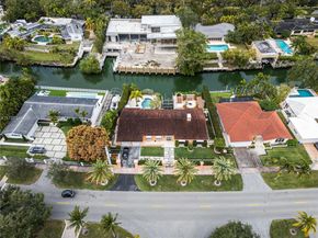 1181 S Alhambra Cir, Coral Gables FL 33146