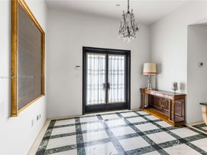 1181 S Alhambra Cir, Coral Gables FL 33146