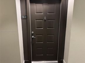 6001 SW 70th St 304, South Miami FL 33143