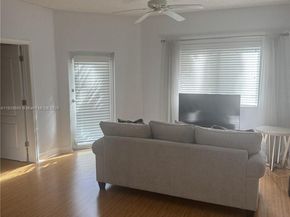 6001 SW 70th St 304, South Miami FL 33143