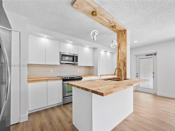 7511 S Oriole Blvd 201, Delray Beach FL 33446