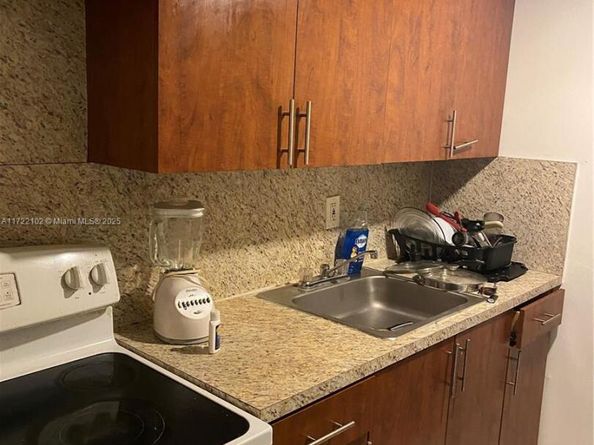 301 NW 177th St 119, Miami Gardens FL 33169