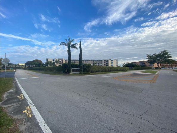 7502 NW 30th Pl 417, Sunrise FL 33313