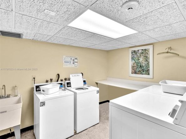 1101 River Reach Dr 302, Fort Lauderdale FL 33315