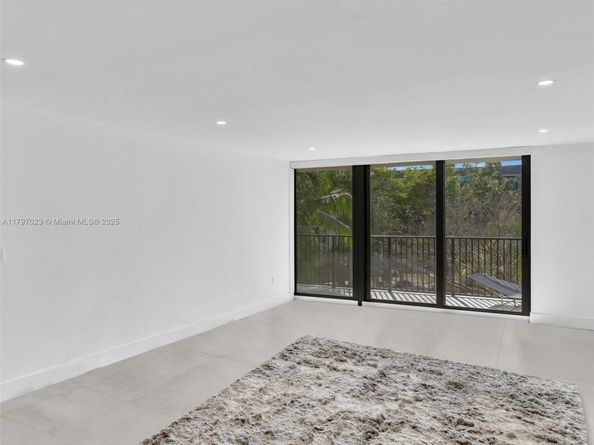 1101 River Reach Dr 302, Fort Lauderdale FL 33315