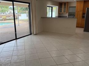 5940 SW 18th St, Plantation FL 33317