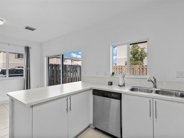 1270 NW 3rd Ln, Florida City FL 33034