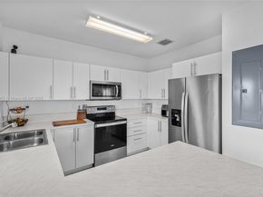 1270 NW 3rd Ln, Florida City FL 33034