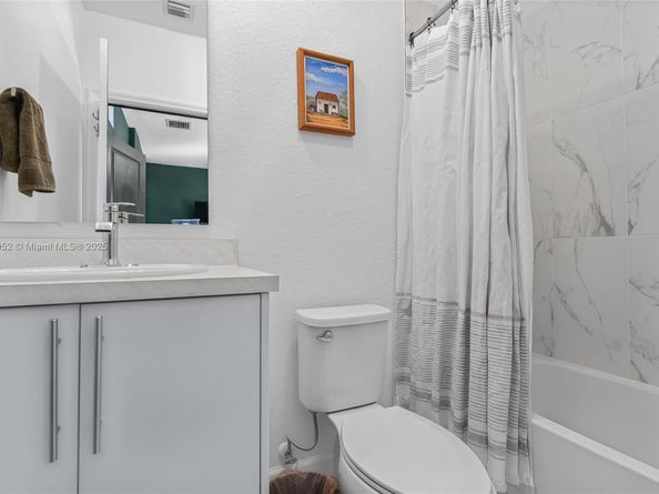 1270 NW 3rd Ln, Florida City FL 33034