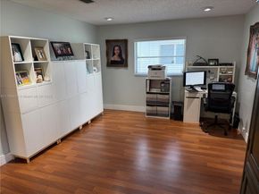 1250 NW 85th Ave, Plantation FL 33322