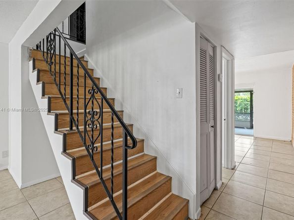 2607 NW 47th Ln, Lauderdale Lakes FL 33313